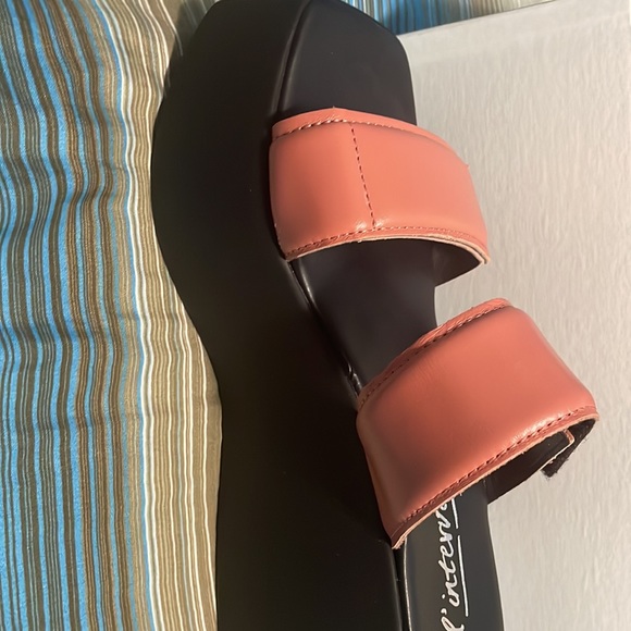 Wedge hells by l intervalle - Picture 2 of 3